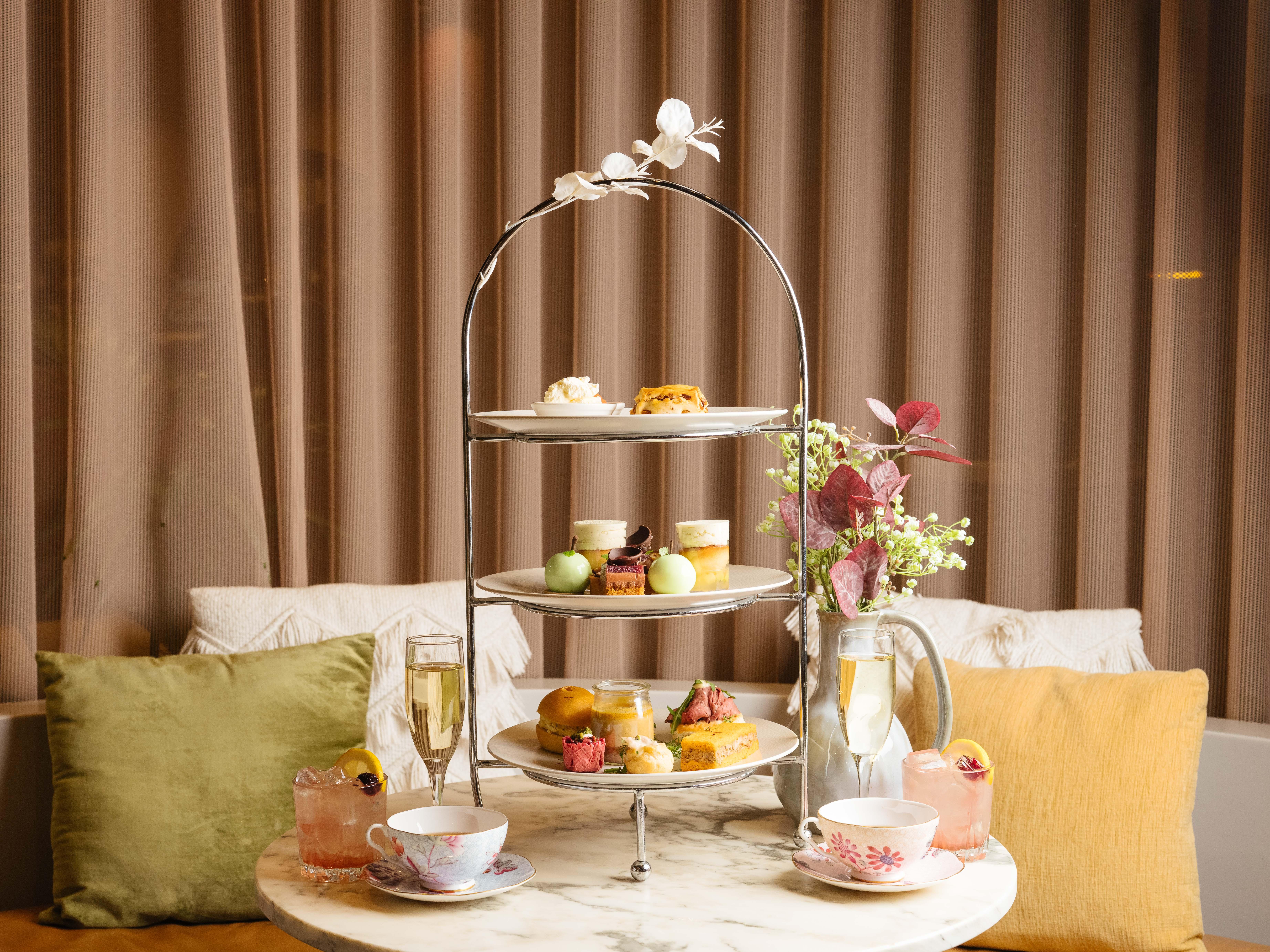 Pan Pacific Perth Hotell Exteriör bild Afternoon tea at the Mandarin Oriental, Hong Kong
