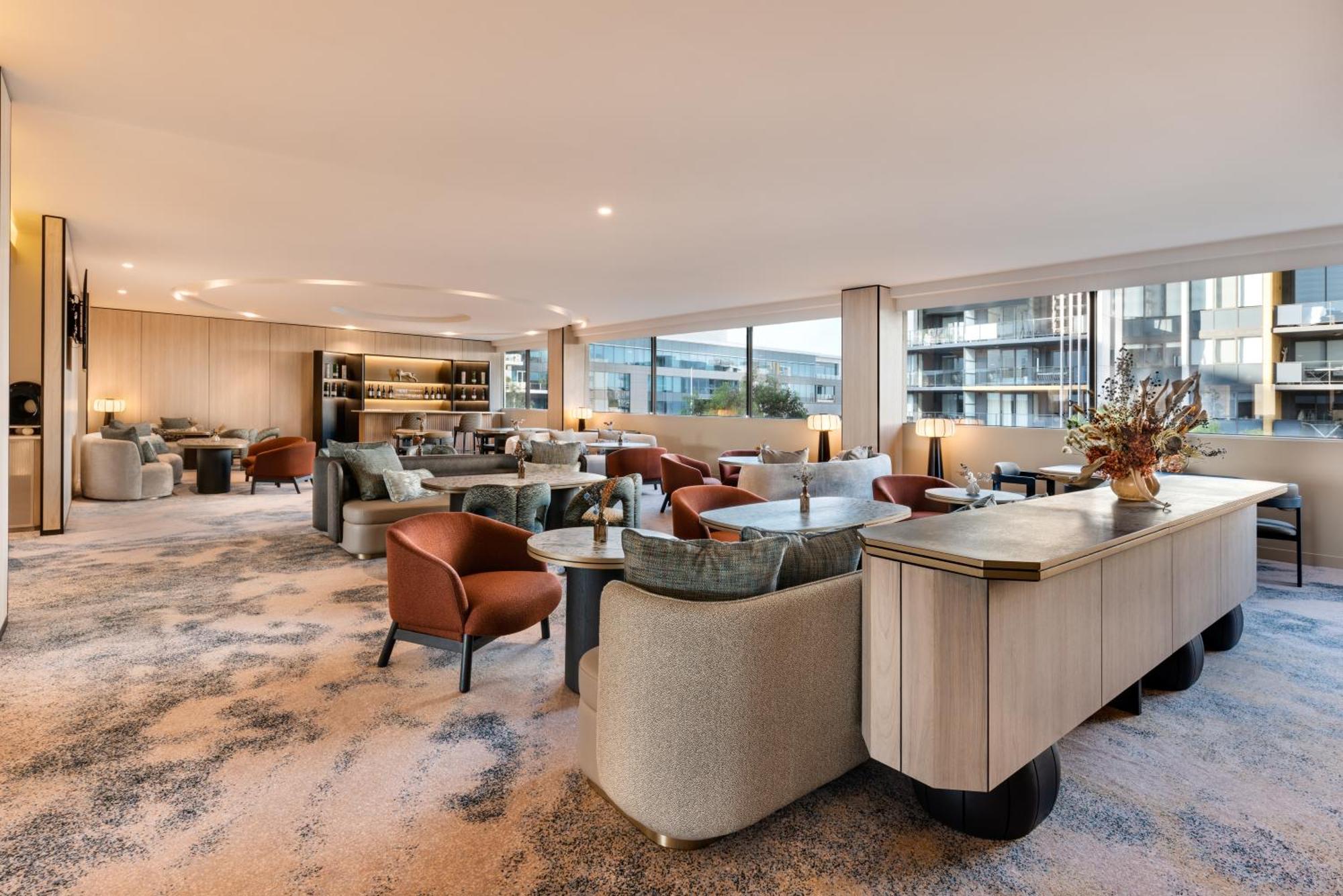 Pan Pacific Perth Hotell Exteriör bild The Club at London Heathrow Airport